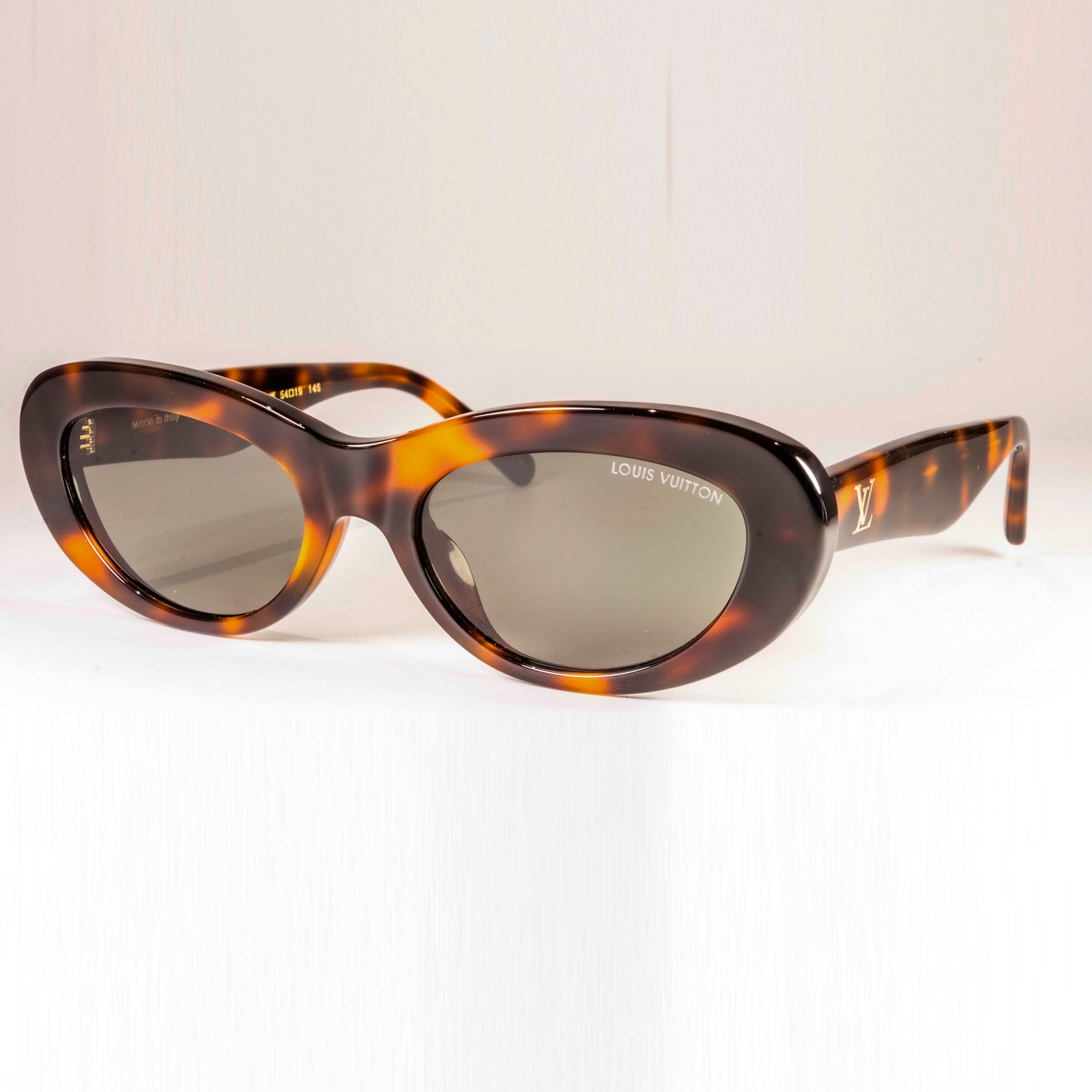 LV Fame Oval Sunglasses