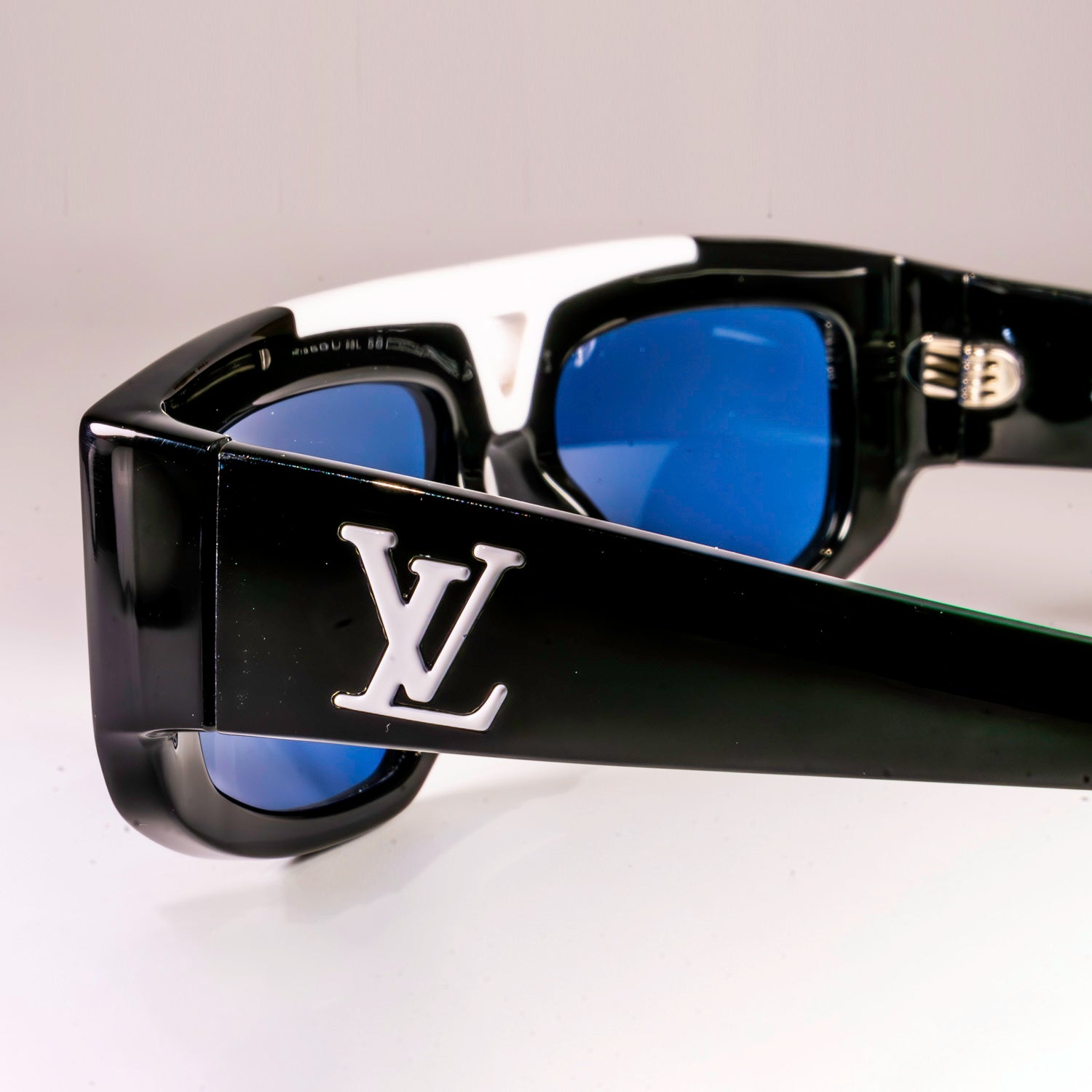 LV 1.1 Evidence Sport Z1950U Sunglasses